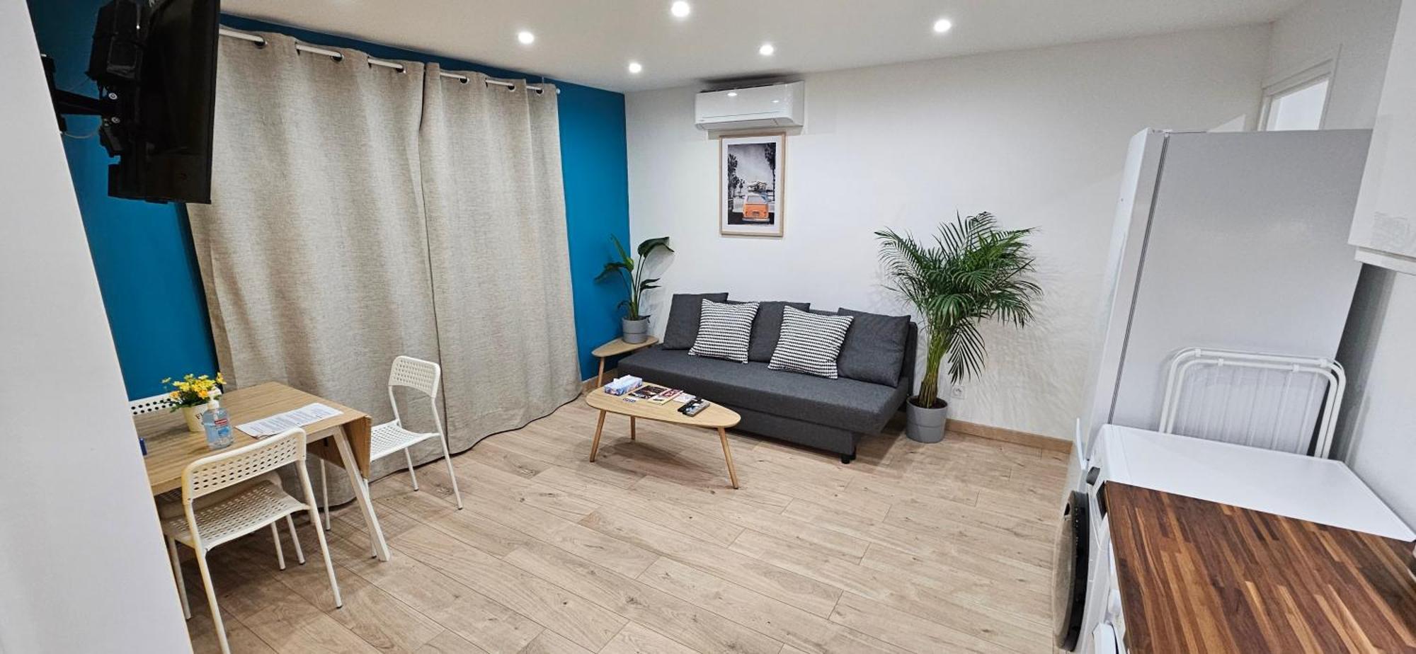 Charmante Maison Avec Jardin Sans Vis-A-Vis Saint-Fons Bagian luar foto
